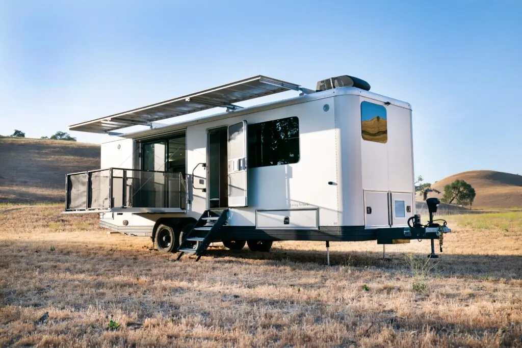 Off-grid trailer with onboard Watergen water generation
