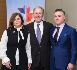 Dr Michael Mirilashivili introduces Watergen technology to former US President George W. Bush